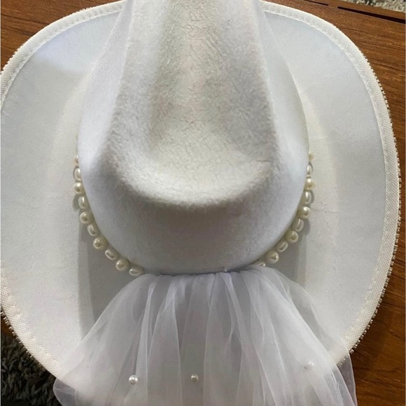 Bride Cowboy Hat Pearls Rhinestone With Veil - Picture 4 of 9